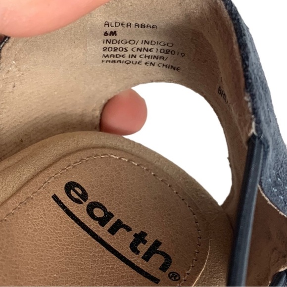 Earth Alder Abra Indigo Suede Perforated Open Toe Comfort Sandals Shoes Sz 6M - Picture 11 of 12